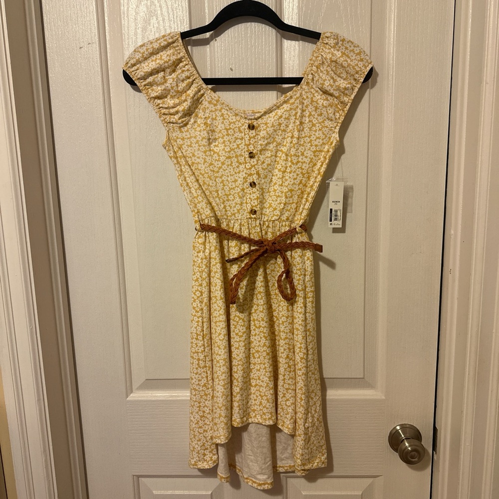 Yellow Floral Dress with Brown Belt 🐓